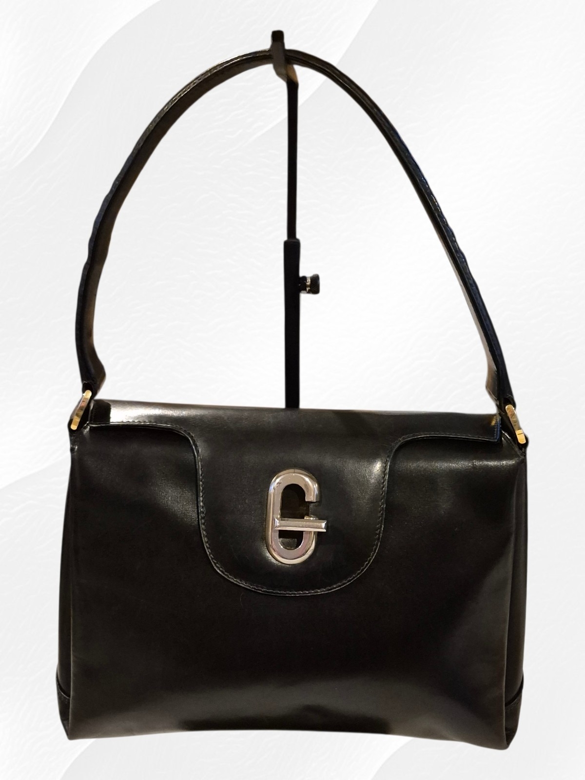 Vintage Gucci G Turn-Lock Black Shoulder Bag